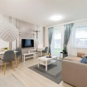 Downtown Residences Leo - Ac, Elevator, Terrace Διαμέρισμα